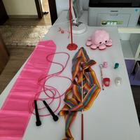 Oggetti ginnici ed altro per bambine