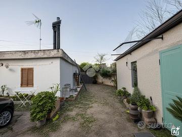 CASA INDIPENDENTE A SIMERI CRICHI