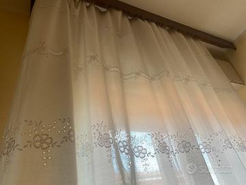 Tenda in cotone porta finestra ricamata Urbania