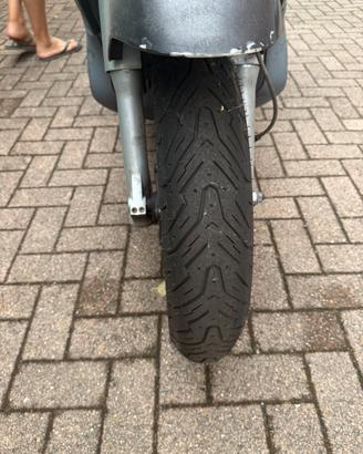 Beverly 250s ie