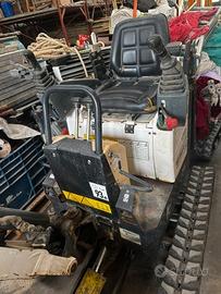 escavatore bobcat e10