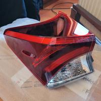 Faro posteriore sx originale Toyota Auris