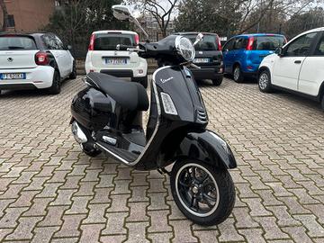 Vespa 310 GTS hpe Super nuova da immatricolare