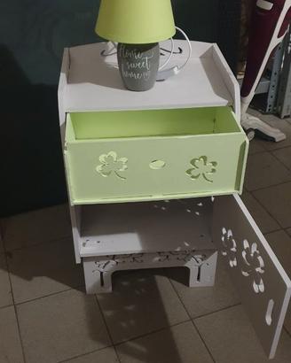 Comodino + lampada