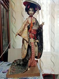 bambola giapponese geisha