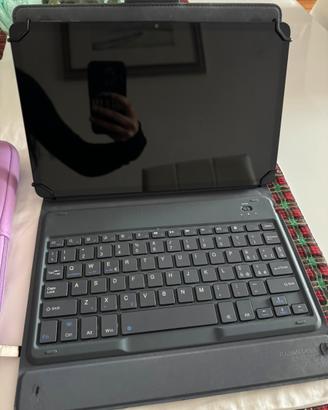 Tablet  Honor con tastiera “Tucano”