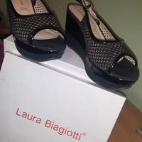 Sandalo nero Laura Biagiotti