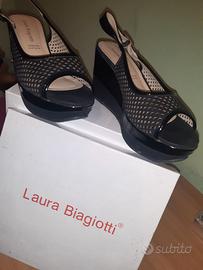 Sandalo nero Laura Biagiotti