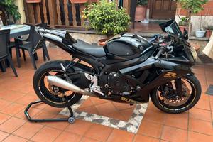 Suzuki gsxr 600 k8