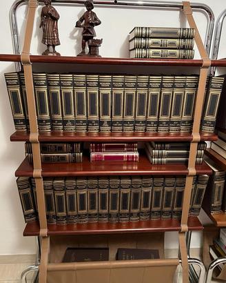 Enciclopedia e Volumi TRECCANI.