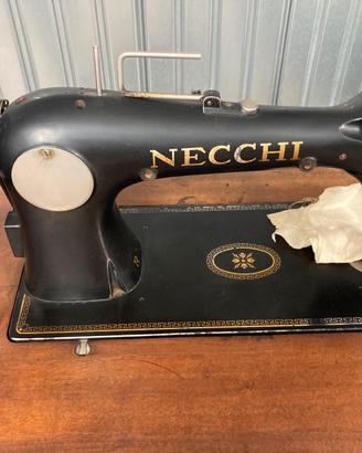 MACCHINA DA CUCIRE NECCHI ANNI 1940