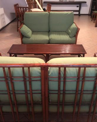 2 divani biposto in rattan più tavolino