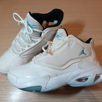 Jordan Max Aura 4 University Blue