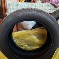 4 Gomme GoodYear EfficientGrip Performance2 200km