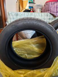 4 Gomme GoodYear EfficientGrip Performance2 200km