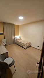 Una Camera di tre in appartamento di 90mq