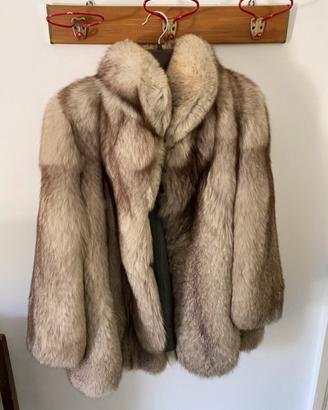 Pelliccia di volpe bianca