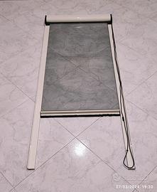 3 zanzariere a rullo in alluminio per finestre