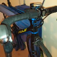 bici da corsa FUJI praticamente nuova