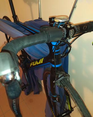 bici da corsa FUJI praticamente nuova