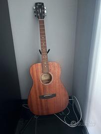 Chitarra classica cort con supporto