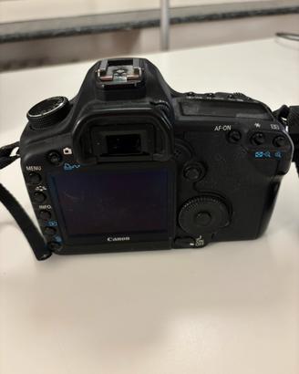 Canon EOS 5D Mark II con caricabatterie e scatola