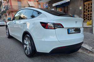 Tesla Model Y Long Range AWD Agosto 2023