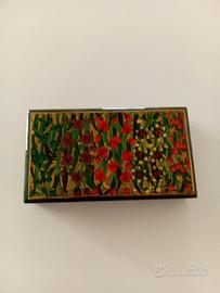 Scatola in legno laccato e dipinto