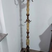 Appendiabiti e tavolino 