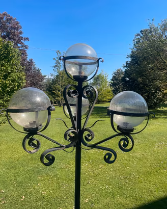 Lampioni da giardino in ferro battuto