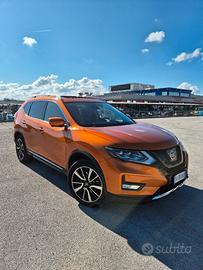 Nissan xtrail 4x4. gancio traino. tetto