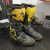 Stivali motocross TCX e Alpinestar