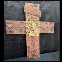 CROCE CON VOLTO DI GESU'