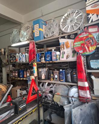 Stock ricambi auto Fiat Alfa Lancia moto Piaggio