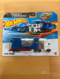 Hot Wheels Transformers Ultra Magnus