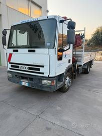 Eurocargo 75e14 con gru