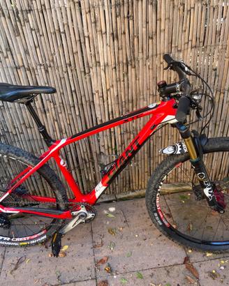 MTB GIANT XTC ADVANCED CARBONIO tg M + FOX KASHIMA