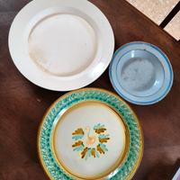 tre piatti antichi in blocco