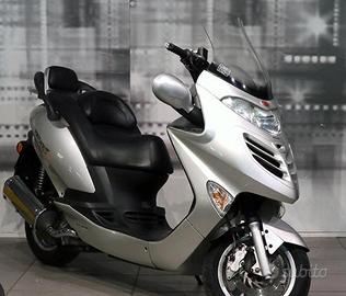 Kymko Grand Drink 250 ricambi usati 