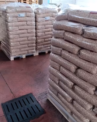 PELLET DI ABETE AUSTRIACO IN SACCO 15 KG