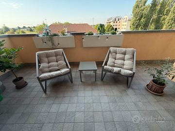 Set da esterno: 2 poltrone + tavolino in vetro