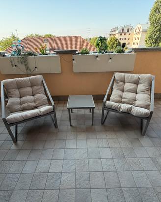 Set da esterno: 2 poltrone + tavolino in vetro