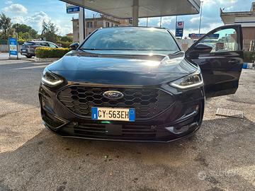Ford Focus St-line 2025
