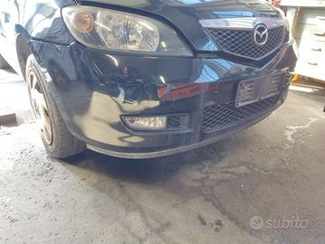 Paraurti anteriore MAZDA 2 del 2004