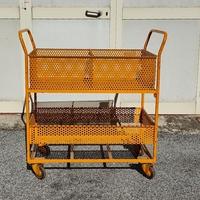 Carrello industriale in metallo
