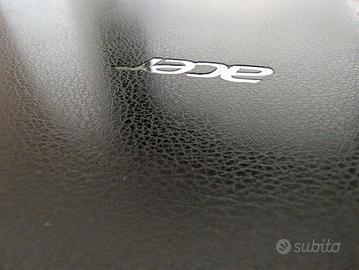 Portatile Acer E1-572G