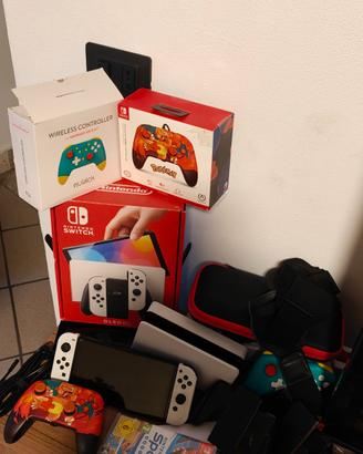 Nintendo Switch OLED con accessori e giochi 