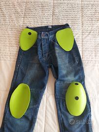 Jeans con protezioni moto
