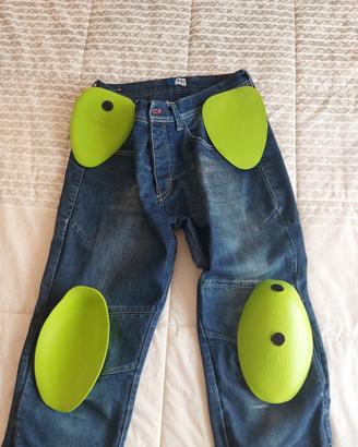Jeans con protezioni moto