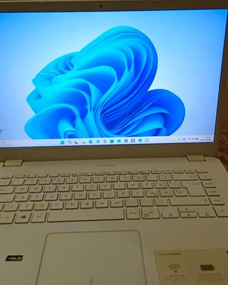 PC Asus Bianco